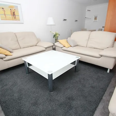 Trelleborgallee, 196 Apartment *